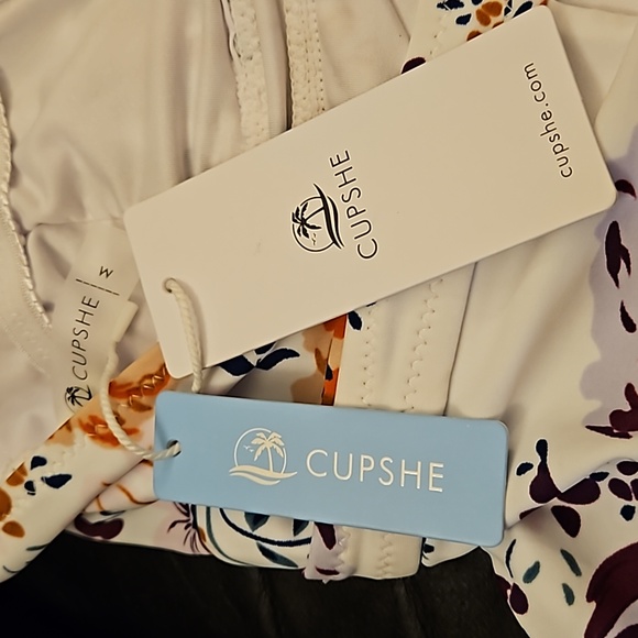 NWT Cupshe swimsuit - Picture 6 of 9